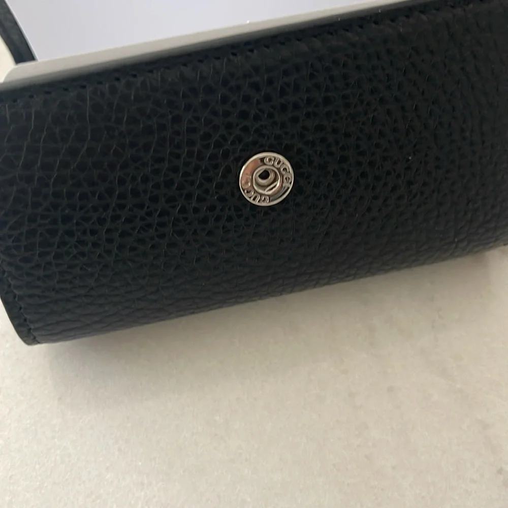New, Authentic GUCCI GG Key Case, Key Holder, black leather gift for him / her